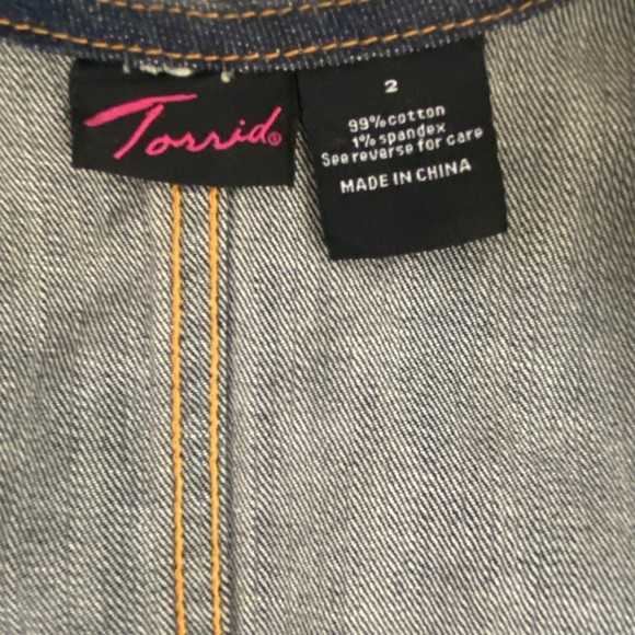 Torrid Denim Vest - Size 2 - Picture 6 of 7